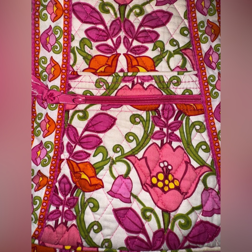 EUC VERA BRADLEY  RETIRED  “ Lilli Bell “  Quilted  Pink & Red Hipster Crossbody - Picture 5 of 12